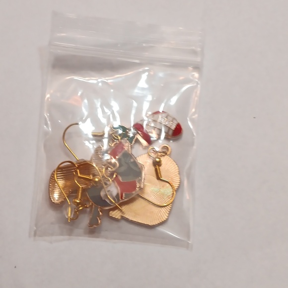 NWT Bundle of Two Pairs of Adorable Gold Dangling Christmas Earrings!! - Picture 4 of 4